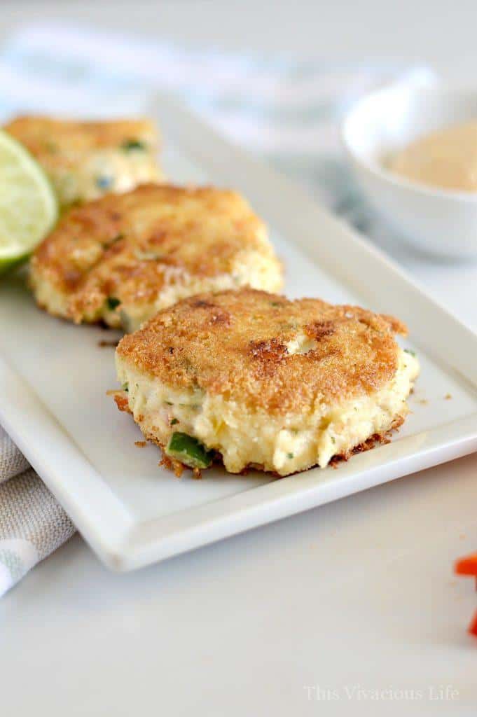 gluten free crab cakes on a platter