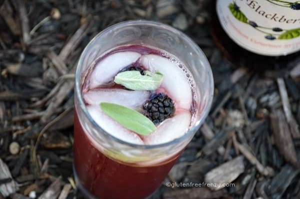 This blackberry sage lemonade Melting Pot copycat recipe is one drink I want all year long! It is a delicious mocktail the whole family can enjoy. | gluten free drink recipes | homemade lemonade recipes | how to make homemade lemonade | blackberry lemonade recipe | fruit flavored lemonade recipes | melting pot copycat recipes || This Vivacious Life