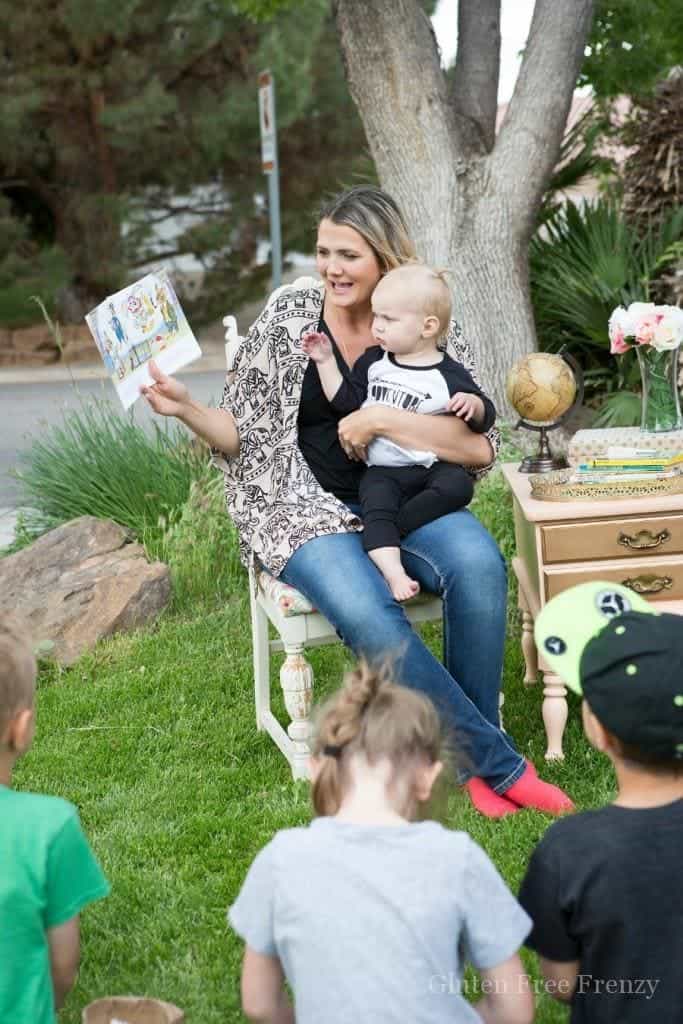 This little library adventure awaits party is a great way to promote literacy in your neighborhood. Delicious goodies including a trail mix piñata cake & popcorn, darling decor and instructions for building your own little library are all here!