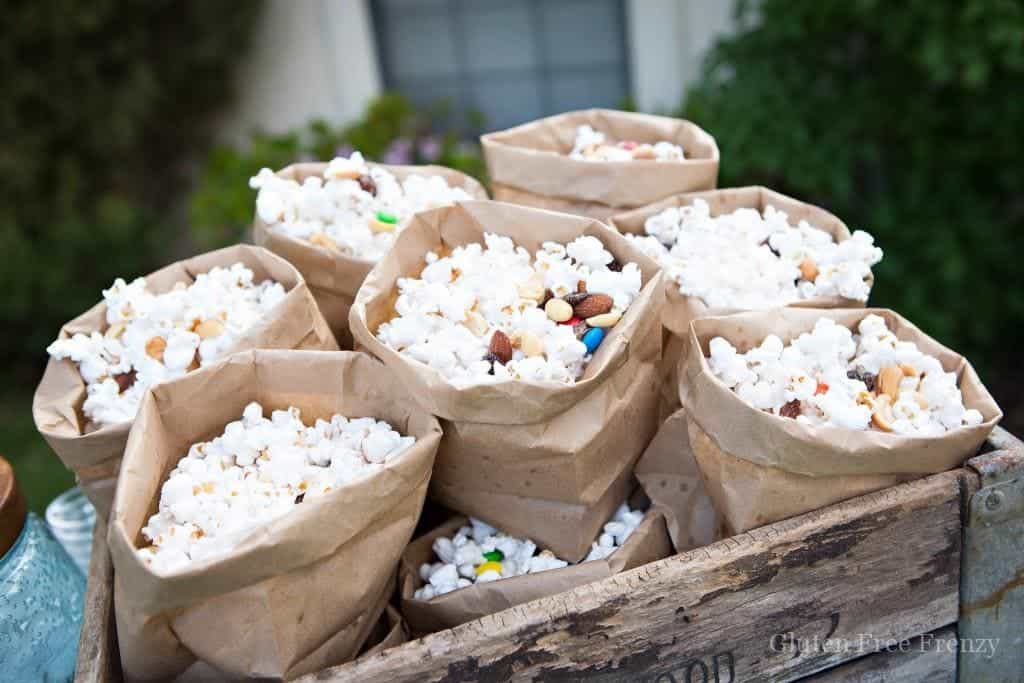 This little library party is a great way to promote literacy in your neighborhood. Delicious goodies including a trail mix piñata cake & popcorn, darling decor and instructions for building your own little library are all here!