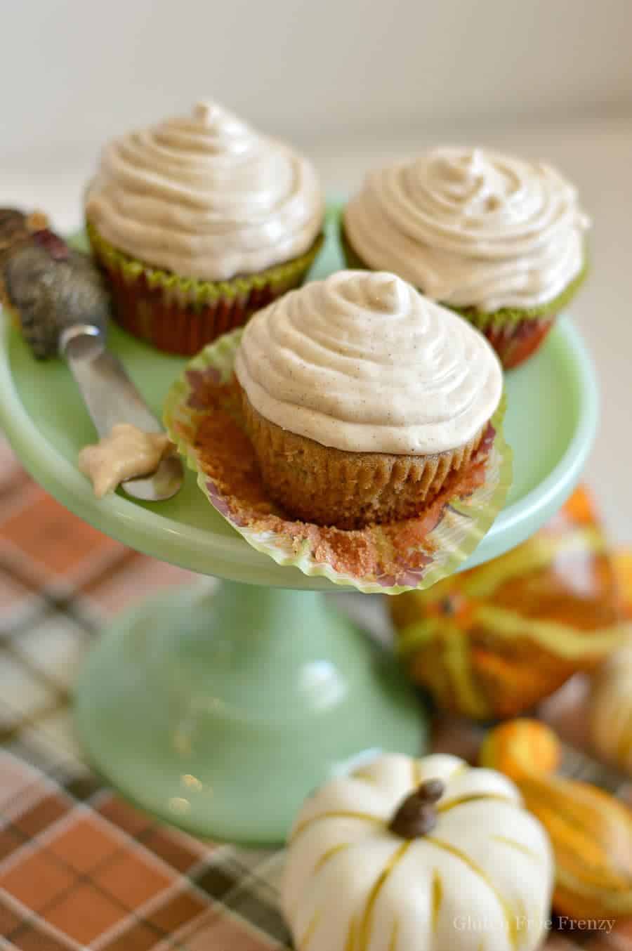 These gluten-free apple cider cupcakes are moist and full of fall flavors. Warm cinnamon and apple come together in a great dessert that's perfect for Thanksgiving. www.glutenfreefrenzy.com
