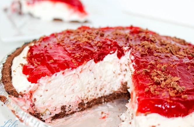 These gluten-free Valentines recipes are sure to WOW at your next v-day or galentines party. These desserts are as delicious as they are pretty. 