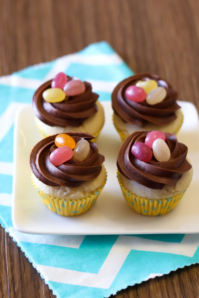 Mini muffins with jelly beans