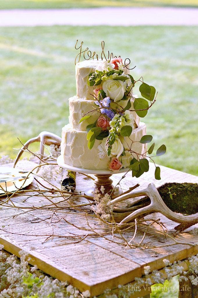 Earthy Outdoor Wedding Decor On A Budget And All Natural