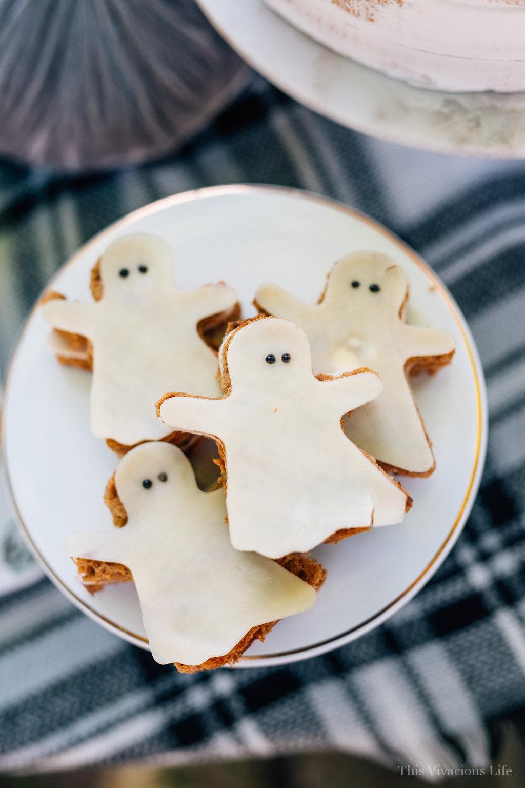 This spooky sandwich bar Halloween party is such a fun one especially for little ones. They will love the variety of fun sandwiches and eerie decor.