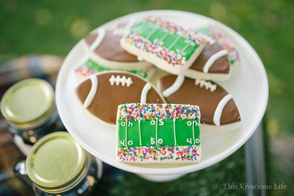 Ladies Night Football Party for Your Next Girls Night | football party ideas | tailgating party tips | gameday party ideas | gameday tips and tricks | how to host a football party | hosting a tailgating party | tailgate party tips || This Vivacious Life