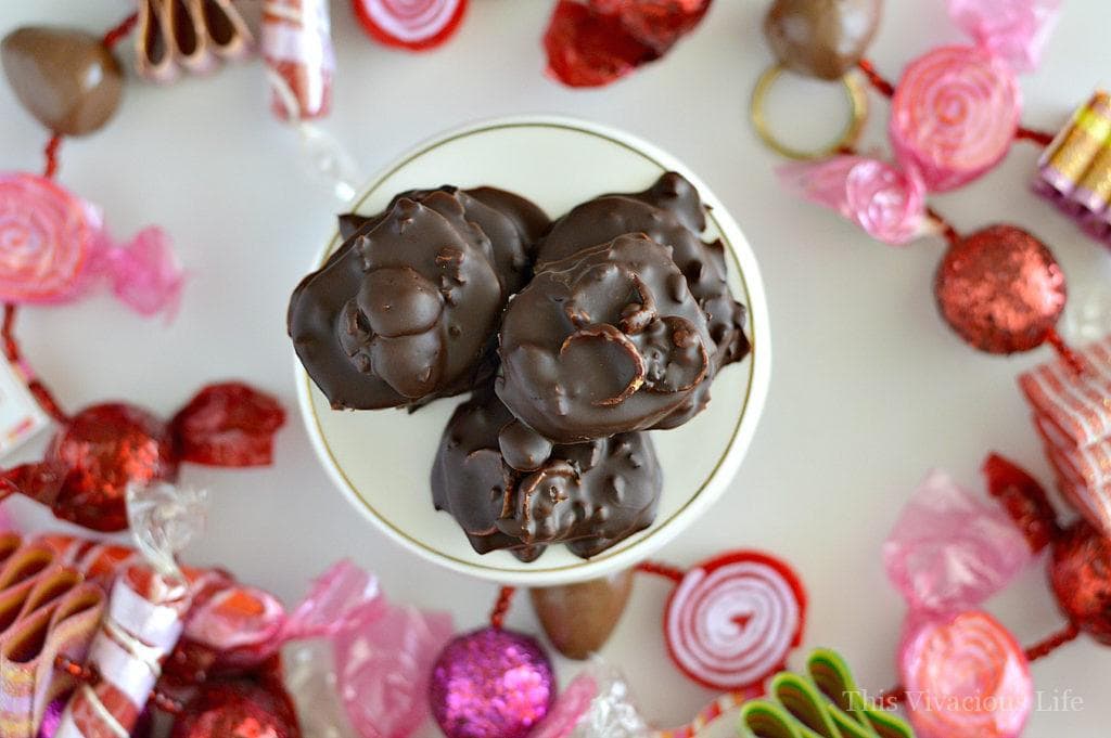 These peppermint patties with cranberry crunch are a delicious Christmas candy that can be made quickly with no thermometer. | homemade peppermint patties | easy peppermint patties | peppermint patties recipe | easy Christmas treats | holiday dessert recipes || This Vivacious Life #peppermintpatties #christmastreat #holidaysweets
