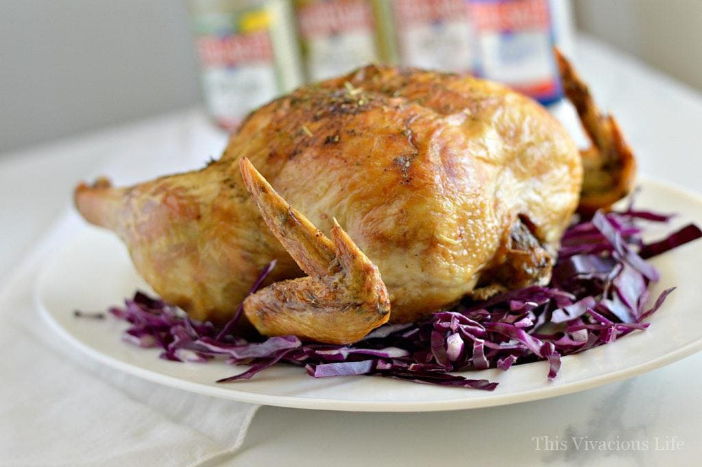 This is the BEST roast chicken recipe! You are going to love how simple and easy it is to make. It's a fantastic Sunday dinner. 