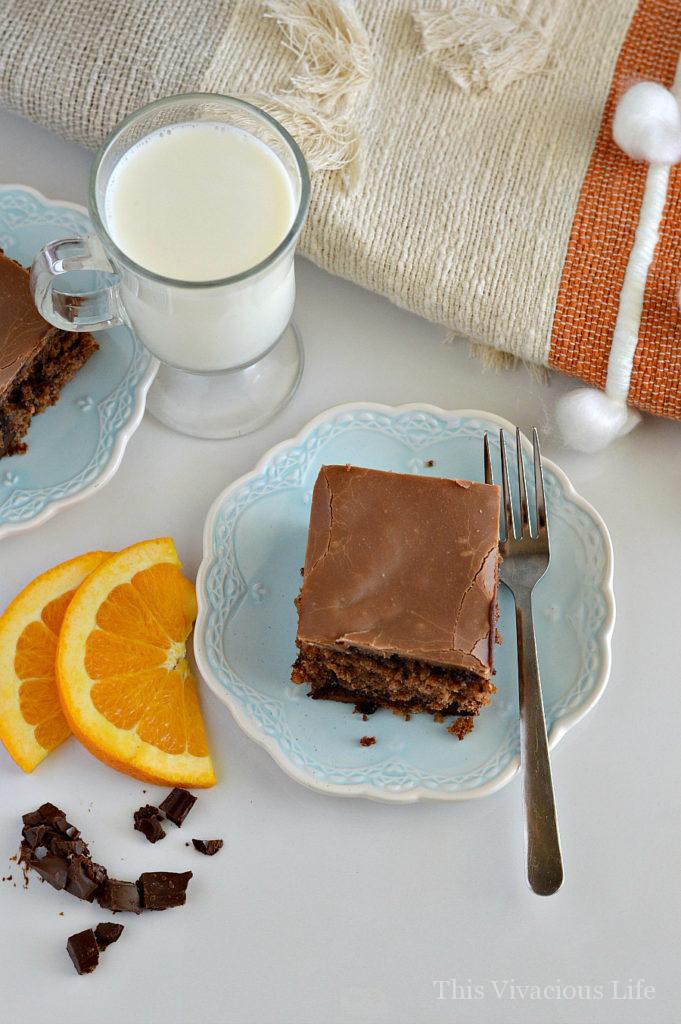 This gluten-free chocolate orange oatmeal cake is seriously the BEST cake you will ever eat! | gluten-free cake recipes | gluten-free chocolate cake | gluten-free dessert recipes | easy gluten-free recipes || This Vivacious Life #glutenfreecake #glutenfreedessert #chocolateorange