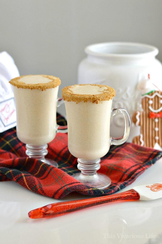 I love making these gluten-free gingerbread milkshakes because they are so easy and pack in the holiday flavors.