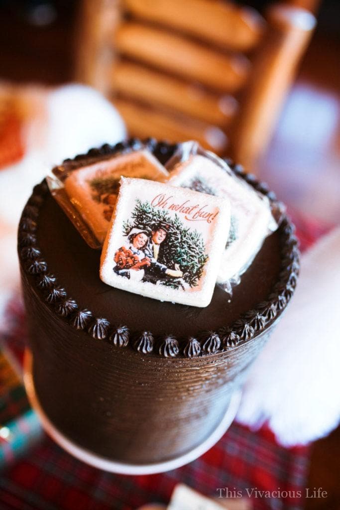 These gluten-free hot cocoa cupcakes and holiday crafting party are so fun and festive! Your girlfriends are sure to love this fun get together.