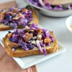 This gluten-free bacon balsamic toast is flavorful, full of color and so delicious! They are even gluten-free toasts.