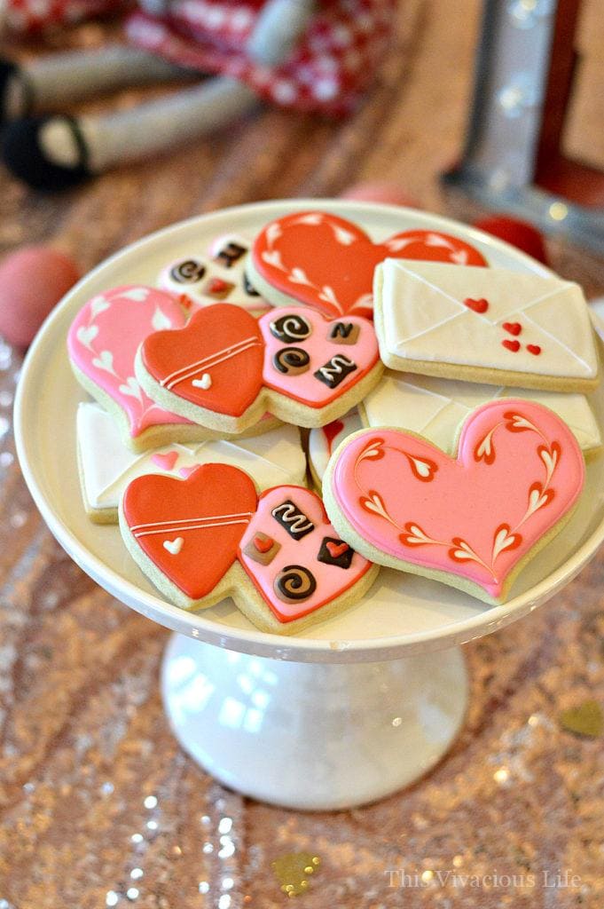 Galentines Day Cookie Decorating Party and Celebration | Valentine's Day cookies | how to decorate Valentine cookies | fun parties for adults | Valentine party ideas for adults || This Vivacious Life #cookiedecorating #galentinesday #valentineparty