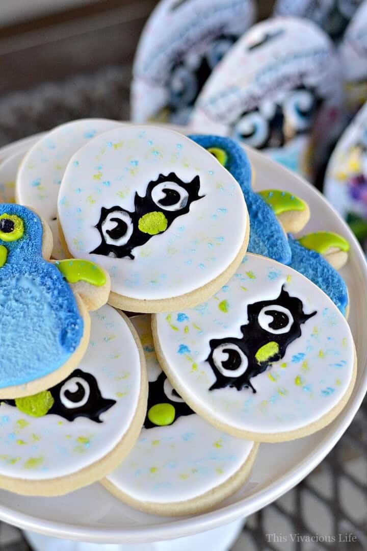 This Hatchimals birthday party is sure to put a smile on your little ones face. We've got the cutest cookies, hatchy birthday popcorn and even a themed cake. Plus, we couldn't forget hatchimals games and party favors.