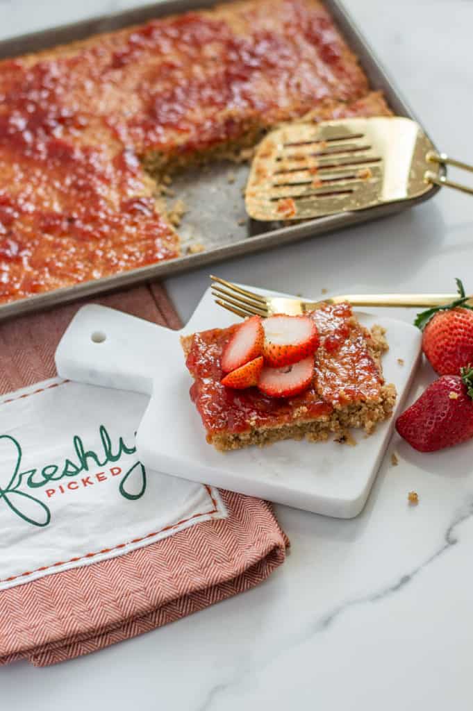 Baked Oatmeal Bars with strawberries