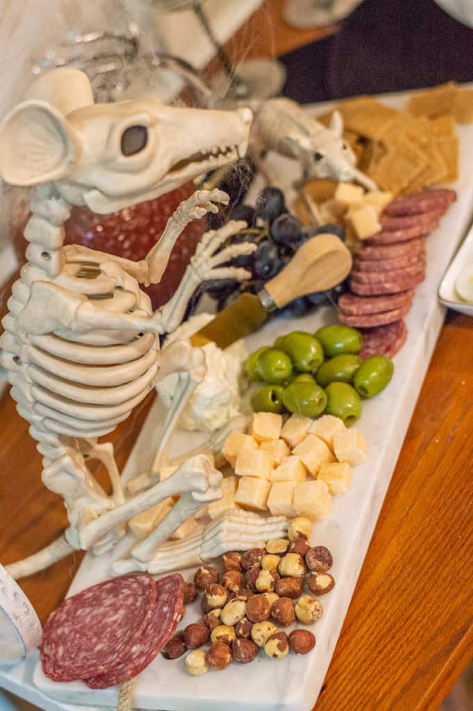 Halloween cheeseboard with mice