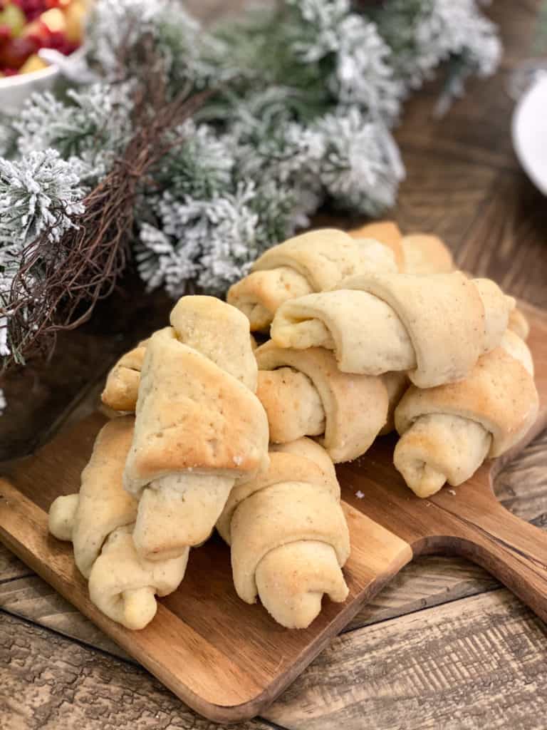 Gluten-free crescent rolls