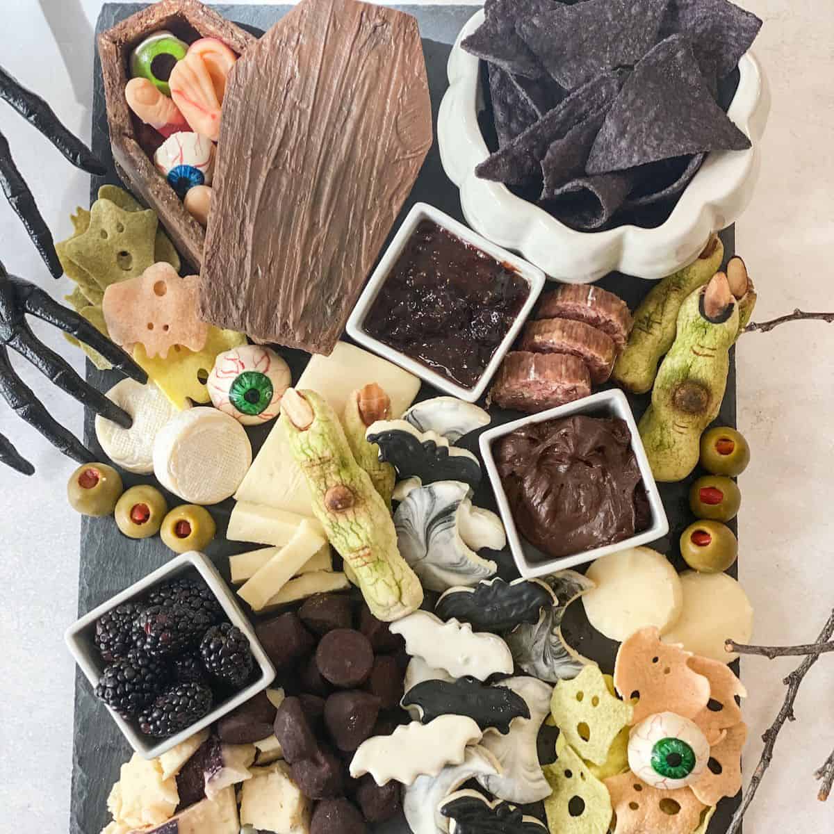 https://www.thisvivaciouslife.com/wp-content/uploads/2021/10/Halloween-Charcuterie-Board-square.jpg