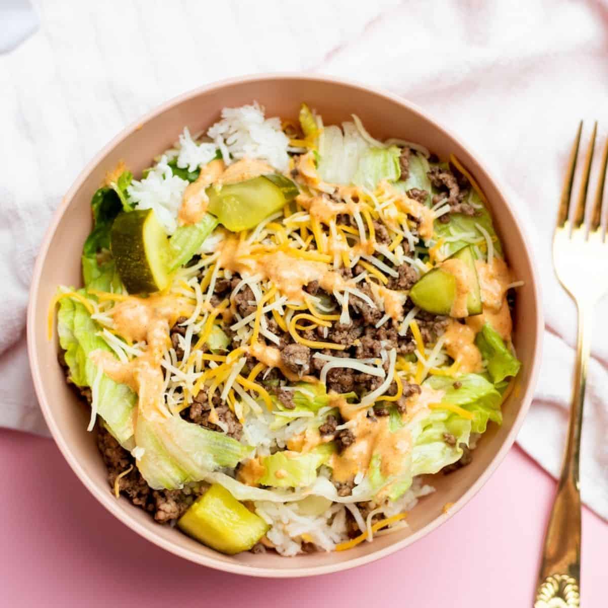 https://www.thisvivaciouslife.com/wp-content/uploads/2022/02/Big-Mac-Salad-Bowl-1200x1200-1.jpg
