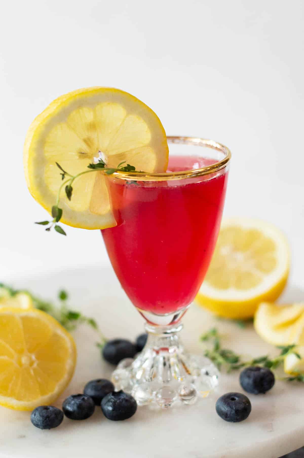 Blueberry Mocktail with lemon slice