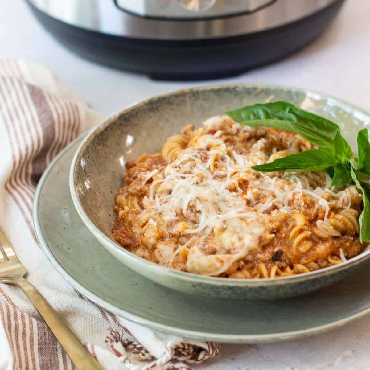 Instant Pot Lasagna - Amanda's Cookin' - Instant Pot