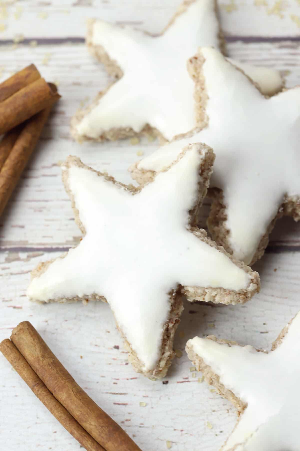 German cinnamon star cookies with white frosting